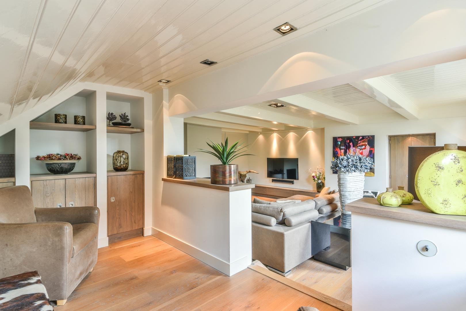Living met maatwerk kasten